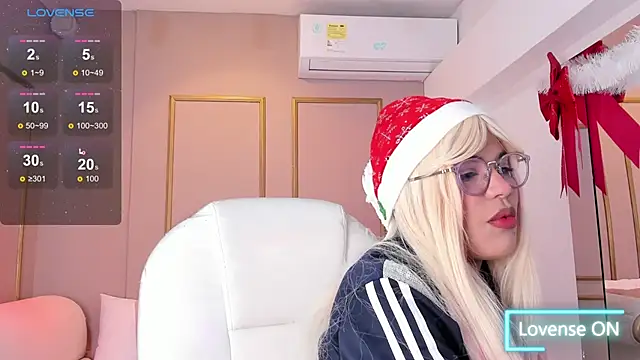 ZoeySnow online show from December 17, 2025, 12:21 pm