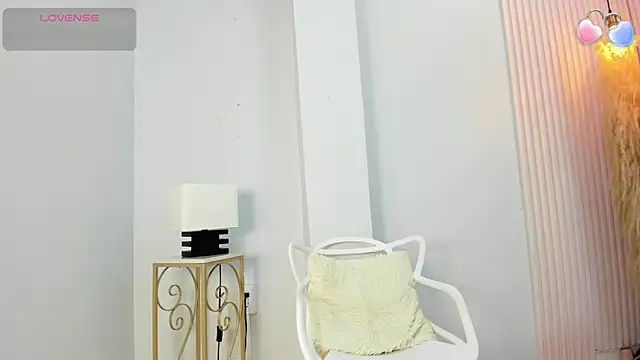 alana rossetti online show from May 13, 2026, 3:13 am