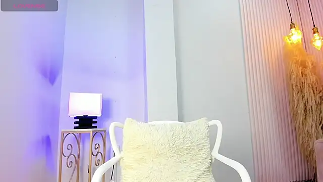 alana rossetti online show from April 8, 2026, 11:44 am