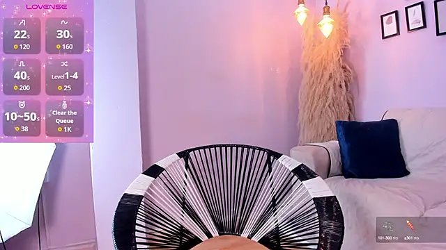 alana rossetti online show from September 15, 2025, 12:38 pm