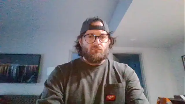 Snapshot of rrunner7718 chatting on March 18, 2025, 2:06 pm rrunner7718 online show from March 18, 2025, 2:06 pm