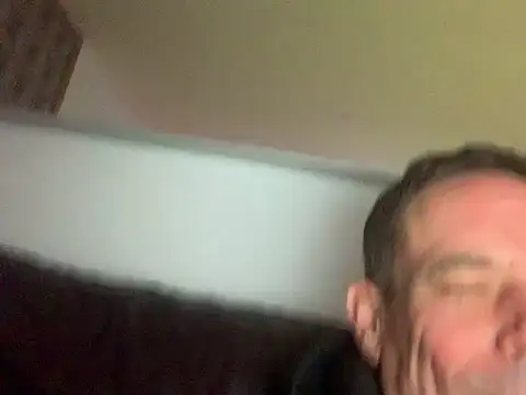 Snapshot of Kenhornu chatting on April 2, 2026, 11:22 pm Kenhornu online show from April 2, 2026, 11:22 pm