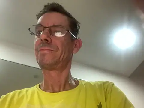 Snapshot of Kenhornu chatting on February 21, 2026, 7:16 pm Kenhornu online show from February 21, 2026, 7:16 pm