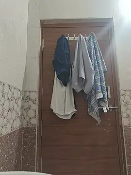 randit7 online show from November 23, 2025, 4:55 am