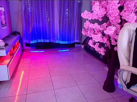 latexgoddes online show from November 18, 2025, 1:43 am