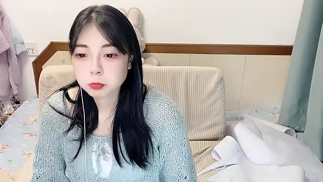Snapshot of Song_99 chatting on March 18, 2025, 2:28 pm Song 99 online show from March 18, 2025, 2:28 pm