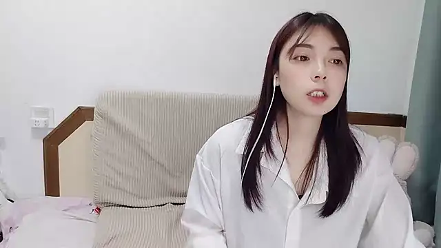 Snapshot of Song_99 chatting on February 25, 2025, 5:51 pm Song 99 online show from February 25, 2025, 5:51 pm