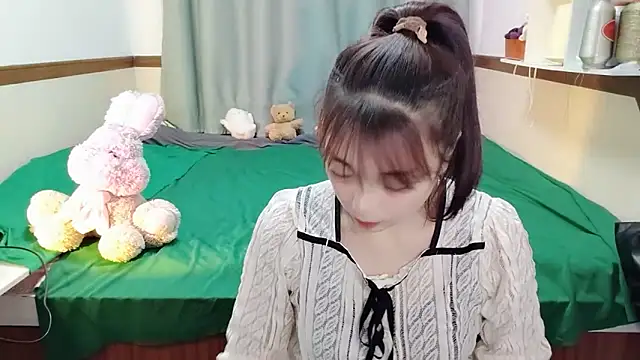 Snapshot of Song_99 chatting on February 18, 2025, 2:27 pm Song 99 online show from February 18, 2025, 2:27 pm