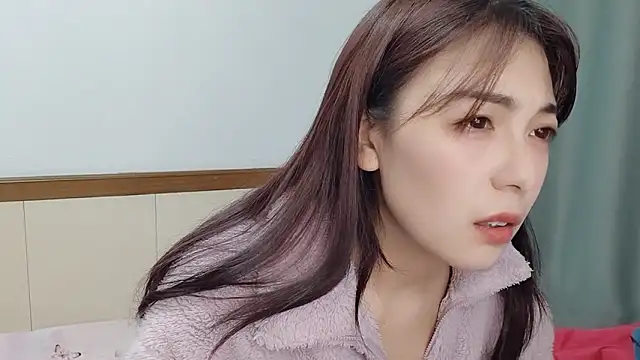 Snapshot of Song_99 chatting on March 1, 2025, 12:56 pm Song 99 online show from March 1, 2025, 12:56 pm