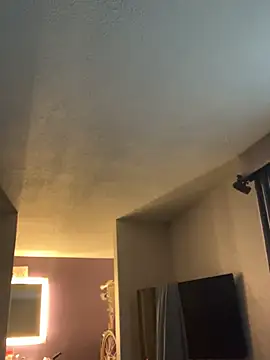 Snapshot of PhattPinxkTaco chatting on February 4, 2025, 10:13 pm PhattPinxkTaco online show from February 4, 2025, 10:13 pm