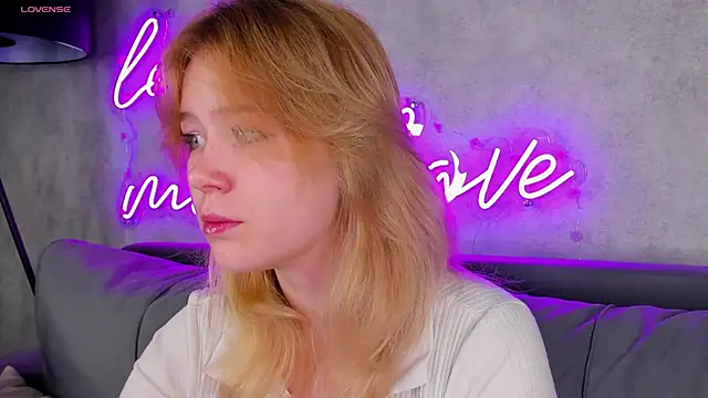 Amy Kimberlly online show from September 25, 2025, 11:55 pm