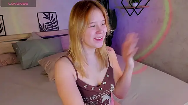 Amy Kimberlly online show from October 5, 2025, 12:23 am