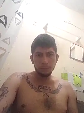 Snapshot of carlospiolinz chatting on October 17, 2025, 5:22 am carlospiolinz online show from October 17, 2025, 5:22 am