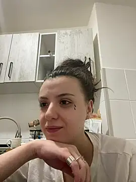 bunnythetailor online show from February 24, 2026, 2:12 am