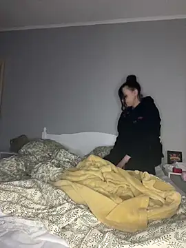 bunnythetailor online show from February 26, 2025, 2:52 am