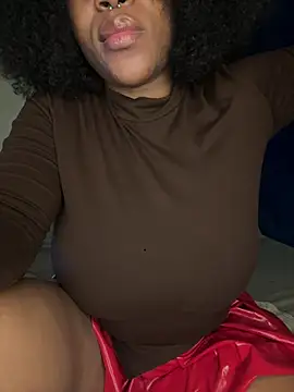 Snapshot of Boneca25 chatting on February 7, 2026, 5:04 am Boneca25 online show from February 7, 2026, 5:04 am