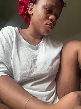 Snapshot of Boneca25 chatting on April 16, 2026, 11:44 am Boneca25 online show from April 16, 2026, 11:44 am