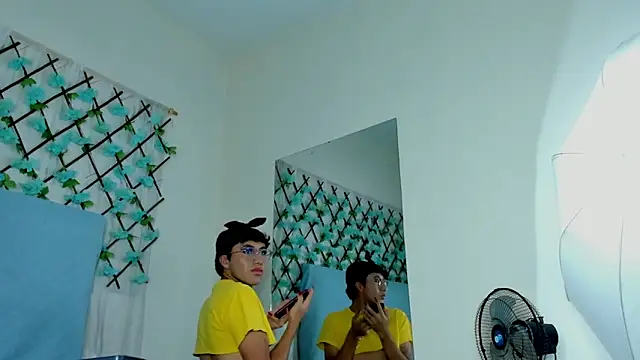 LaelVira 2 online show from February 7, 2025, 9:58 am