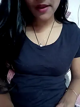 Tanu-00 online show from October 28, 2025, 5:01 pm