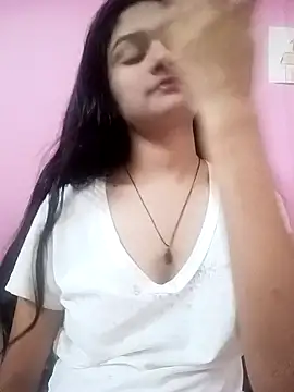 Tanu-00 online show from October 5, 2025, 6:31 pm