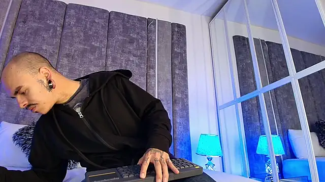 Snapshot of kaletattoo chatting on February 4, 2026, 11:16 am kaletattoo online show from February 4, 2026, 11:16 am