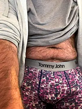 Snapshot of harrychest chatting on October 3, 2025, 7:37 pm harrychest online show from October 3, 2025, 7:37 pm