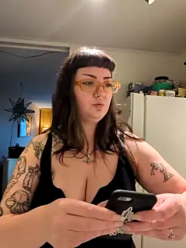 Snapshot of goblingirl888 chatting on February 12, 2026, 12:10 am goblingirl888 online show from February 12, 2026, 12:10 am