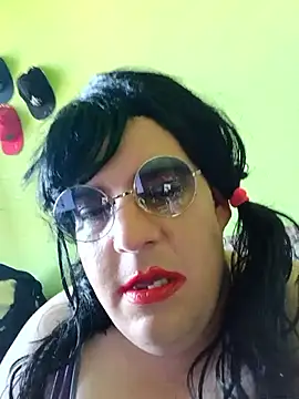 Adrianka online show from May 18, 2026, 7:35 am
