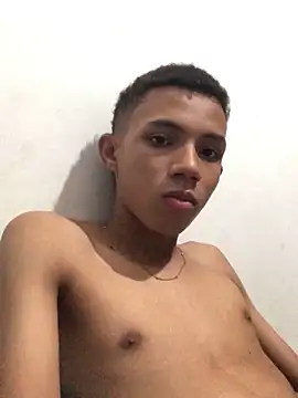 Alvarozzxv online show from January 25, 2025, 5:51 am