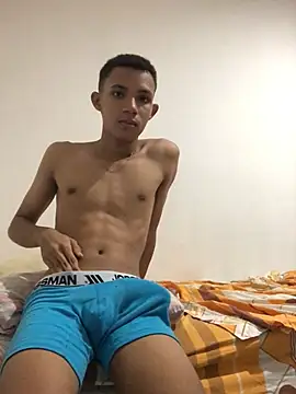 Alvarozzxv online show from February 18, 2025, 2:38 am