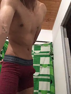 Alvarozzxv online show from February 4, 2025, 5:21 am