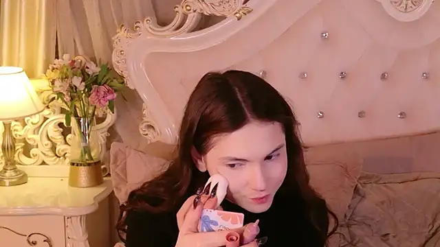 GIGI DAV online show from January 15, 2026, 8:45 pm