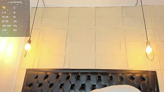 SamanthaMilann online show from November 23, 2025, 8:19 pm