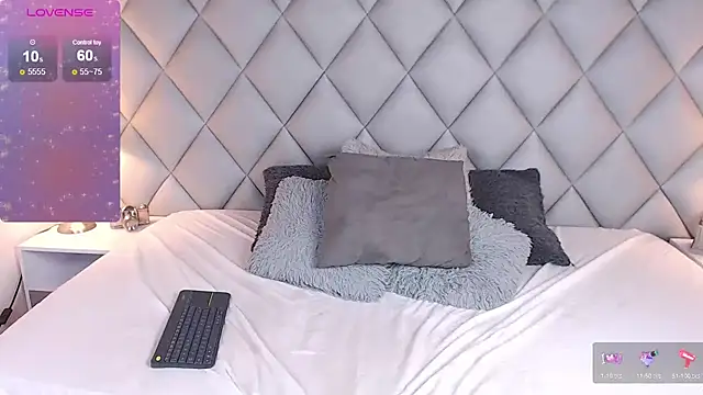 Snapshot of LalyCastro chatting on February 28, 2025, 7:35 pm LalyCastro online show from February 28, 2025, 7:35 pm