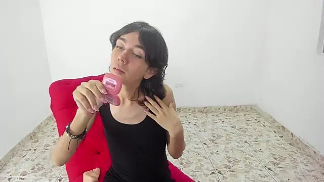 Snapshot of Nicol_TransGirl chatting on March 6, 2025, 3:13 am Nicol TransGirl online show from March 6, 2025, 3:13 am