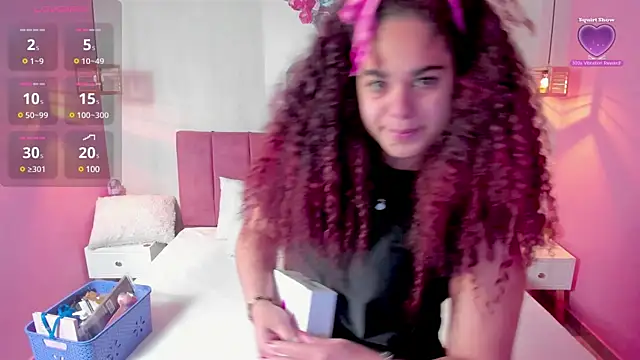 Snapshot of ninna_curly chatting on March 7, 2025, 4:13 am ninna curly online show from March 7, 2025, 4:13 am