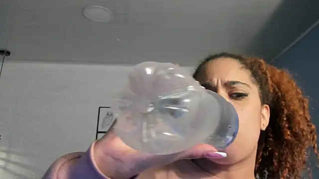 ninna curly online show from June 26, 2026, 3:23 am