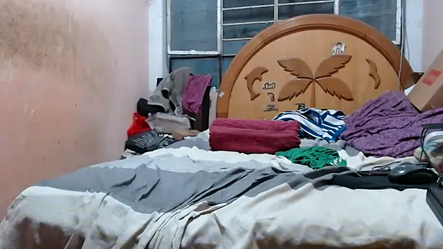 nakedlima online show from February 10, 2026, 4:33 am