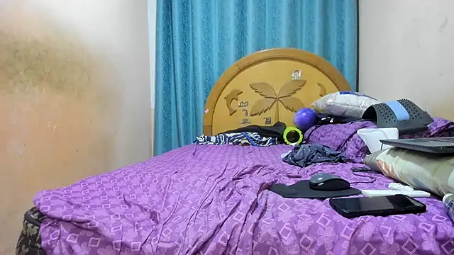 nakedlima online show from July 24, 2026, 6:09 am