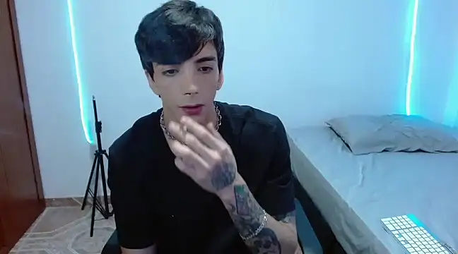 H3ll B0I online show from March 10, 2025, 5:33 am