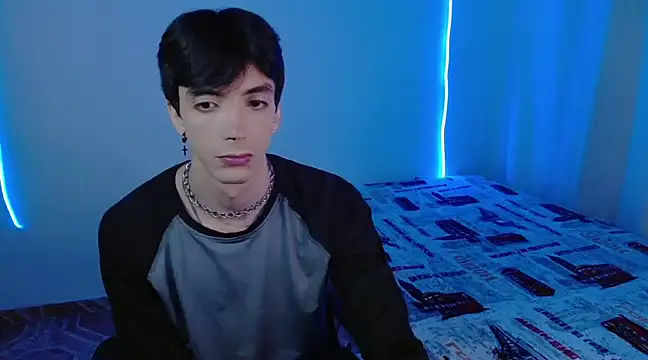 H3ll B0I online show from February 7, 2025, 5:10 am