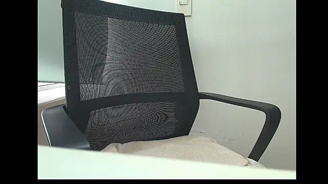 Alaiapink online show from March 2, 2026, 9:44 pm