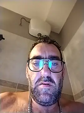 Snapshot of Hardasanut chatting on October 17, 2025, 6:43 pm Hardasanut online show from October 17, 2025, 6:43 pm