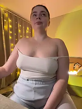 DearAlise online show from February 7, 2025, 8:20 pm