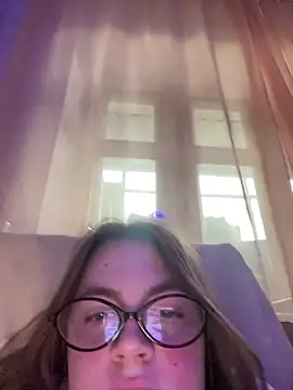 DearAlise online show from April 8, 2026, 12:17 pm