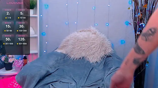 Holygirl  online show from November 23, 2025, 2:10 am