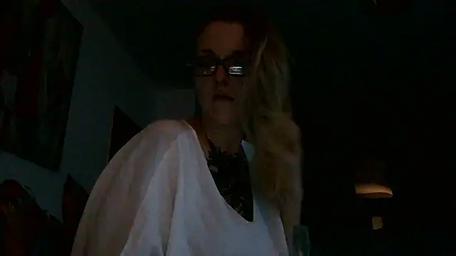 Astrid-Gilbert online show from December 20, 2025, 3:04 pm