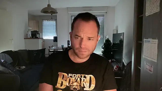 Funnyjul31 online show from November 30, 2025, 1:34 pm