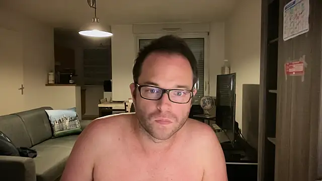 Funnyjul31 online show from October 3, 2025, 5:58 pm