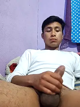 Snapshot of EduardoEspinoza12 chatting on October 14, 2025, 4:57 am EduardoEspinoza12 online show from October 14, 2025, 4:57 am